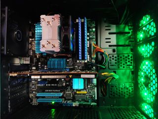 Ordenador 8 núcleos, 16GB RAM, FirePro W7000