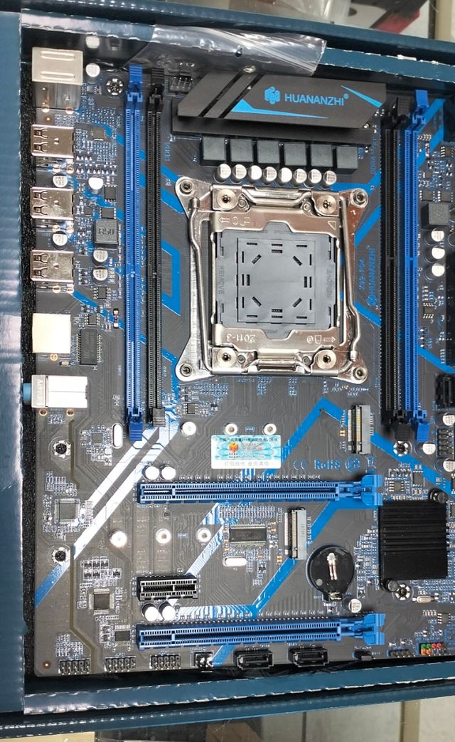 Placa base HUANANZHI X99-PD40.
Ref 24