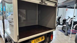 MICROCAR M.CROSS CON CAJA CERRADA 2024