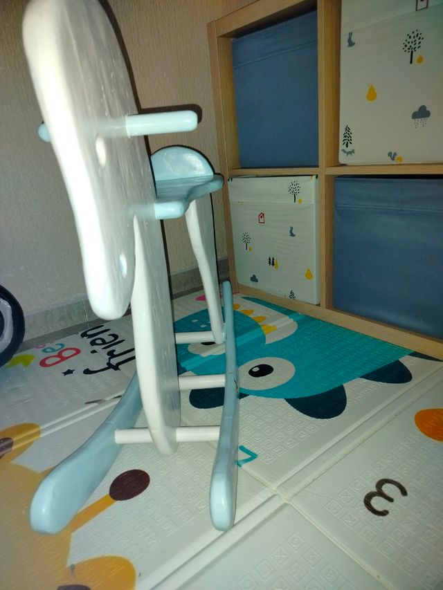 Caballito de madera para niños
