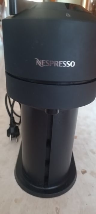Cafetera Nespresso Negra
