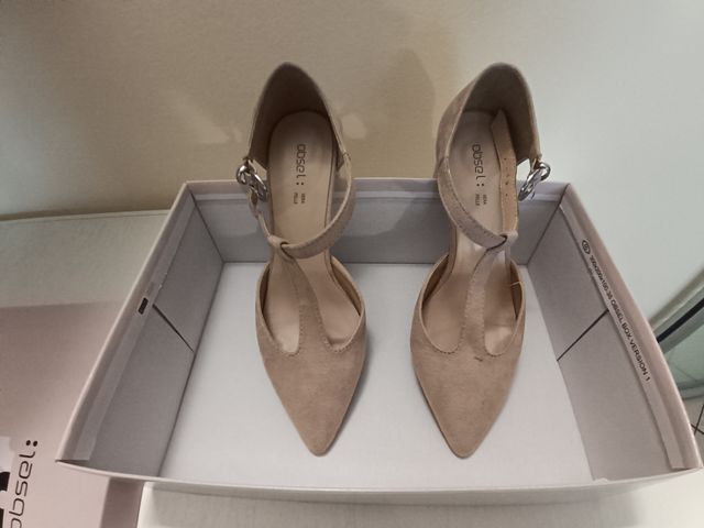 Scarpe donna beige con tacco