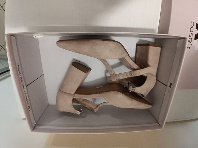 Scarpe donna beige con tacco
