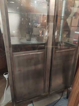 Vitrina Sanitaria Metálica y Cristal