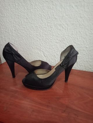 Zapatos de tacón negros y morados talla 36