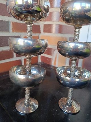 Bicchieri da champagne in argento.