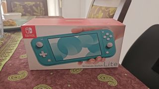 Nintendo Switch Lite Green + Giochi ed extra