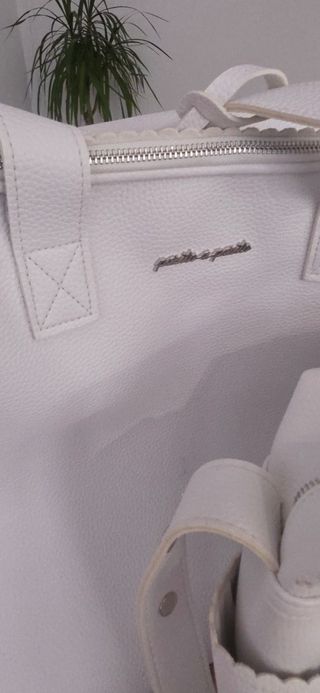 Bolsa y maleta hospital de bebé blancos