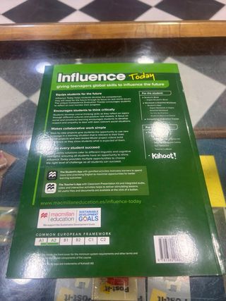 INFLUENCE TODAY 1 Student's book: libro de text...