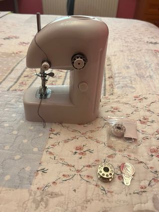 Máquina de Coser Eléctrica 2 en 1