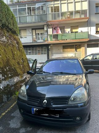 Renault Clio 2004