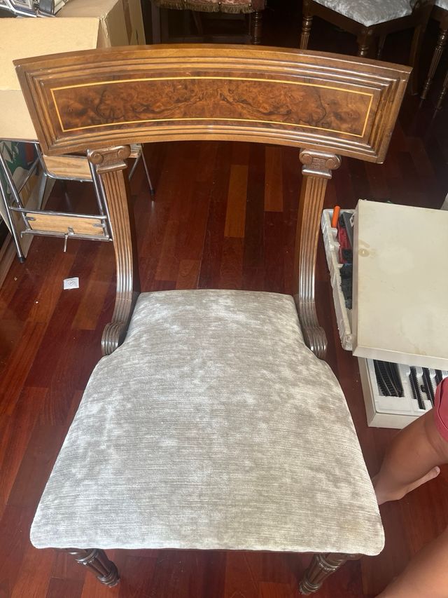 Juego de 4 sillas de comedor de madera