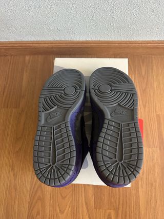 Supreme Nike SB Dunk Low Purple