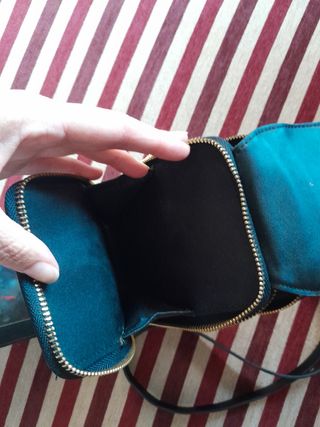 Bolso negro cadena estilo cartera