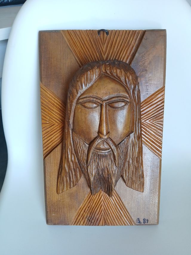 Quadro religioso in legno intagliato