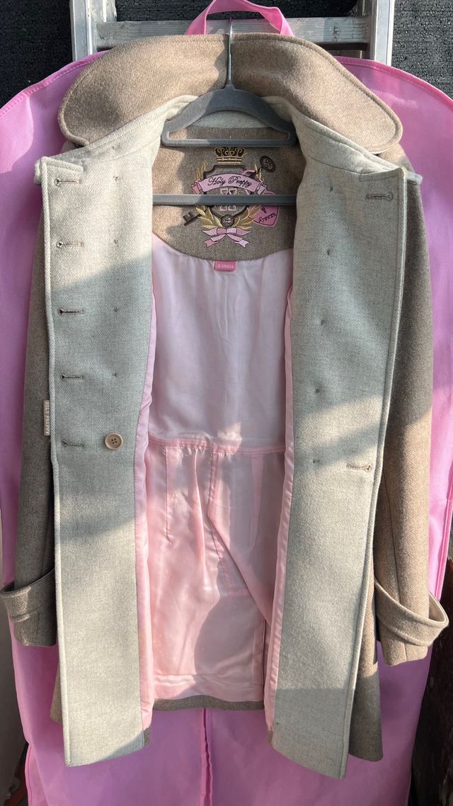 Abrigo Holy Preppy Beige muy buscado