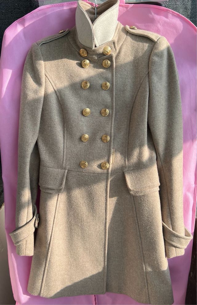 Abrigo Holy Preppy Beige muy buscado