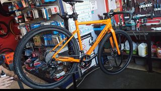 Megamo Jakar 30 2023 Naranja