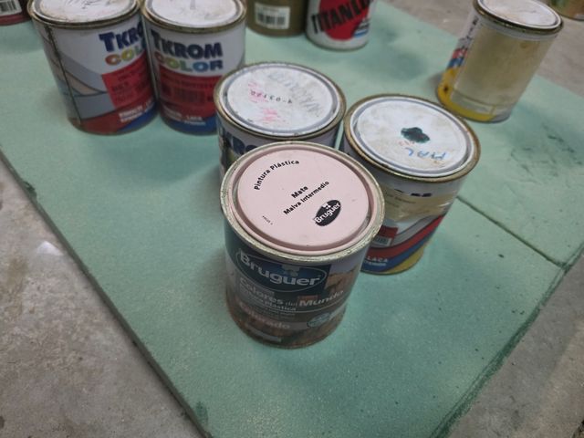 Pack 19 latas pintura acrílica sin abrir