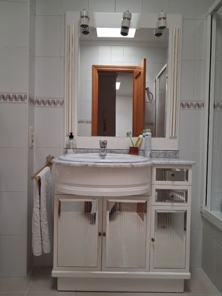 SET DE MUEBLES Y ACCESORIOS PARA BAÑO
