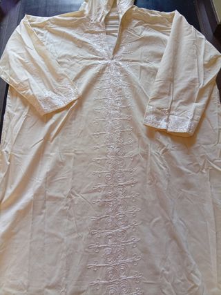 Chilava con capucha beige talla única