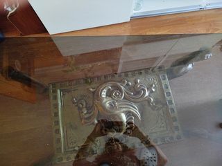 Mesa de centro cristal y metal dorada