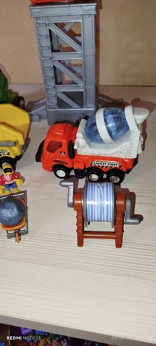 Juego de construcción grúa y camiones