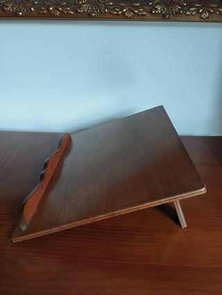 Atril de madera para libros + otro de regalo