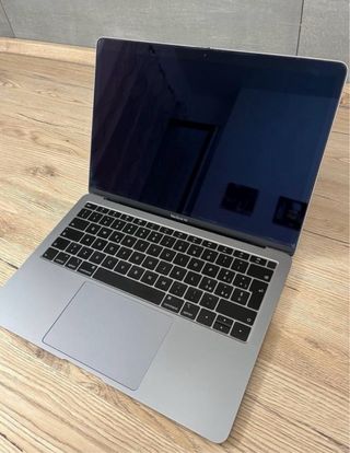 MacBook Air 13” Retina (2019) Plata