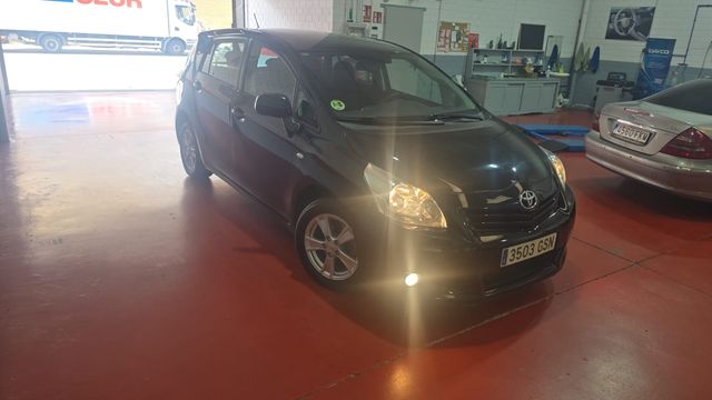 Toyota Verso 2009