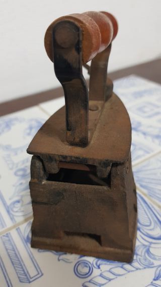 Plancha antigua de hierro