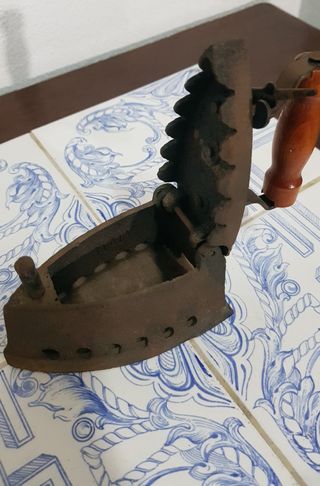 Plancha antigua de hierro