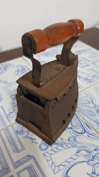 Plancha antigua de hierro