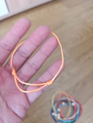 Dieci nuovissimi braccialetti a farfalla