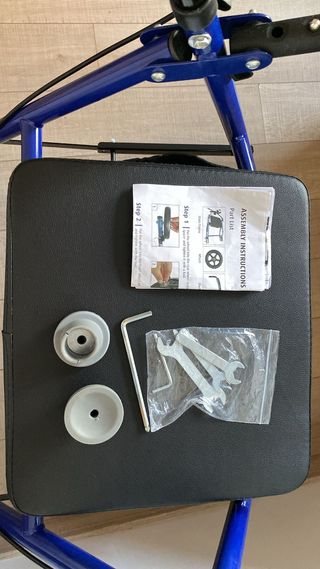 Andadera seminueva Rollator AD152