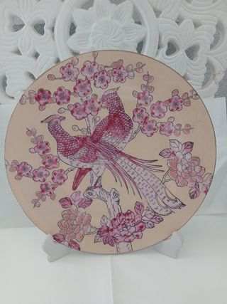 Piatto cinese decorato con uccelli e fiori