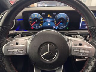 MERCEDES A 250e AMG