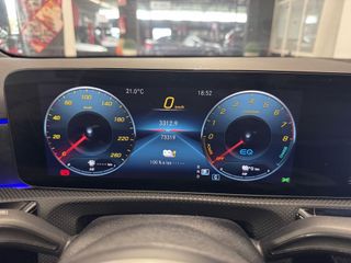MERCEDES A 250e AMG
