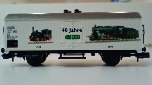 Lote 5 vagones escala N Minitrix y Arnold