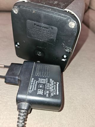 Afeitadora Panasonic Wet/Dry con base. La navaja..