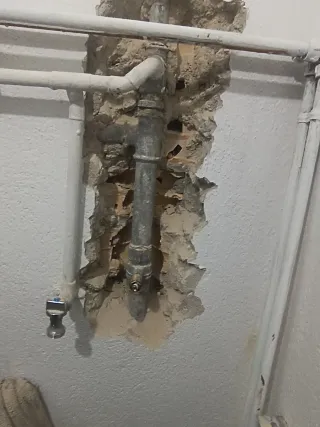 Tú fontanero de confianza, atención 24 HRS .