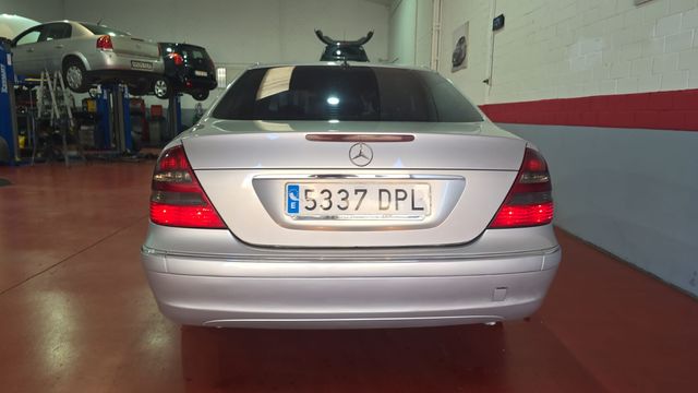 Mercedes-Benz Clase E 2003
