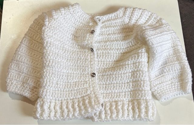 Chaqueta tejida a mano para bebé 6-9 meses