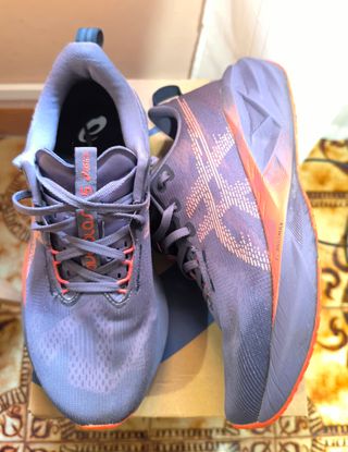 Asics Novablast 5 Morado Talla 41.5