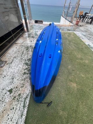 Kayak azul