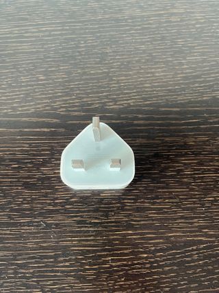 Adaptador de corriente Apple UK