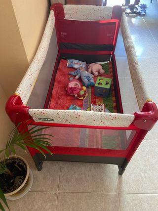 Cuna de viaje plegable
