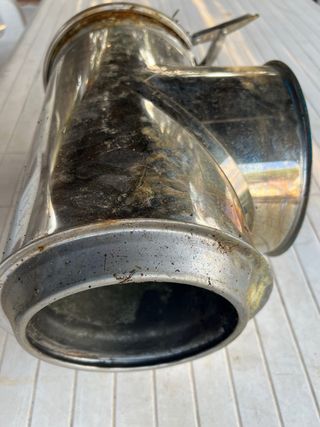 T de acero inoxidable aislada 150mm