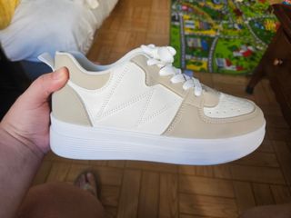 Zapatillas deportivas beige/blancas talla 39.5