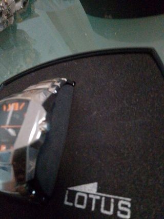 Reloj Lotus Hombre Negro y Plateado